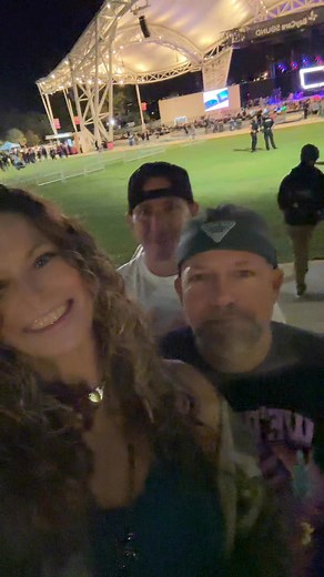 🦋🤘🏻🦋All time low concert was amazing 🦋🤘🏻🦋 | Stacy Parker