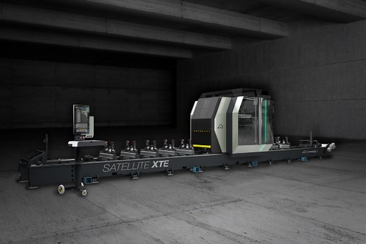 Satellite XTE 5-axes CNC mobile gantry machining centre, designed to run milling, drilling, threading and cutting processes on large bars in aluminium, PVC, light alloys and steel