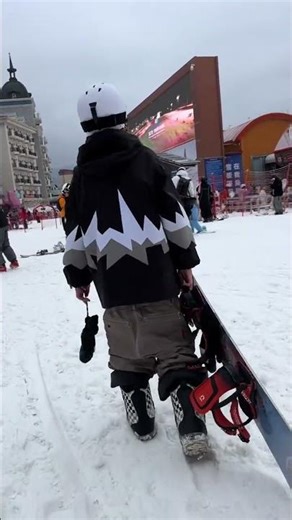 West Coast Snowboarding Adventure: The Apprentice's First Run