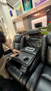 A sofa that exceeds your expectations: connectivity, reclining, storage, and built-in cup holders, all in one. Discover the perfect balance between style and functionality. Are you ready to elevate your relaxation experience? 🛋️ ✨ Contact us! https://bit.ly/LivingRoomSetsMF | Miracle Furniture Tampa Florida