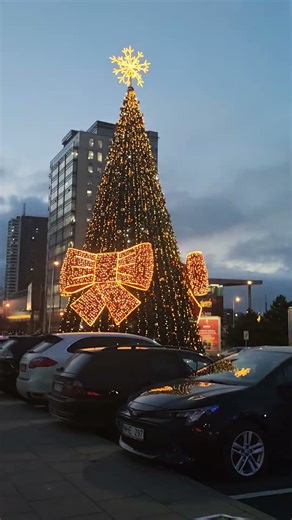 Akropolis Christmas tree, Klaipeda Lithuania 22 December 2025 (srry for not diep vid) #lithuania