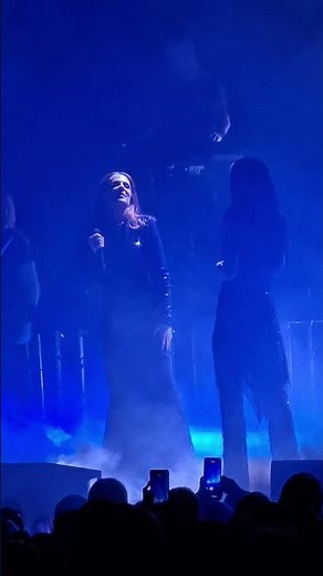 Epica Sirens (with simone Simons & Charlotte Wessels) #concert #paris #metal #epica