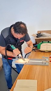 At Leister Benelux, monthly Techno-Days ensure our team continuously expands its knowledge and skills. Every month is dedicated to learning and innovation through our ongoing “Techno-Day” series. Each session focuses on a different product from the Leister portfolio, giving our team valuable insights and hands-on experience. In July, the focus was on the Penweld S and the Penweld A. Our Product Specialist, Tom Machiels, kicked off the session with an informative presentation, sharing his extensi