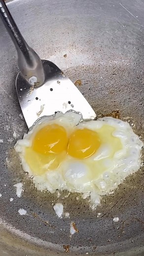 7.3K views · 32 reactions | How do you flip this twin egg #eggs | Anj S. Calbario | Facebook