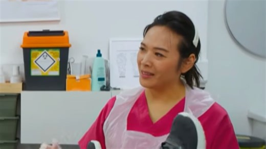'Bad Foot Clinic': Woman's Smelly Feet Shock Dr. Marion (Exclusive Clip)