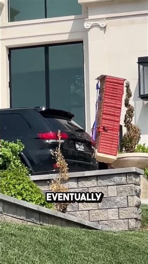 Delivery Driver Shows Up With 30 Pizzas 🍕 #shorts #viral #impressive