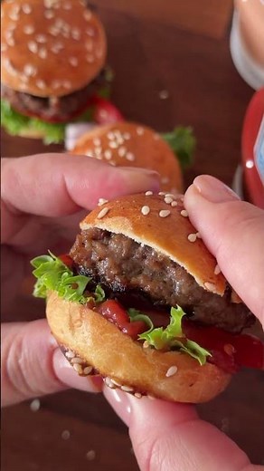 מתכון למיני המבורגר ביתי של רחלי קרוט - פודי