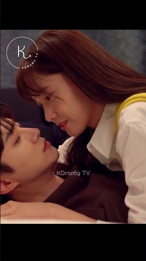 Almost caught by the kid😅 [King The Land Episode 14] #yoona #junho #kdramashorts #kingtheland