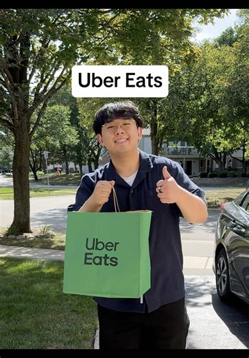 Julia's laptop screen has been cracked for weeks but she still uses it every day for wedding planning or work. So I've been delivering with @Uber Eats whenever I've got a window to save and replace it! New couriers can earn a $450 bonus after their first 45 deliveries! @Uber T&Cs: New sign-ups only. Complete within 14 days of sign up. Ends 11/1. Terms apply, see app for details. Download the Driver app to sign up and start earning! #AD #UberEatsPartner