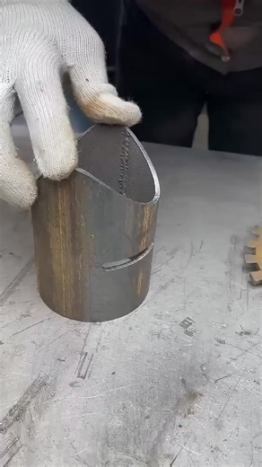 New Welding tricks #welder #fabrication #weld #weldporn #weldernation #tigwelding #tig #weldlife #migwelding #weldeverydamnday #metalfabrication #welders #metalwork #weldinglife #steel #metal #engineering #metalworking #weldaddicts #metalart #weldaholics #manufacturing #mig #stainlesssteel #handmade | Metal Working