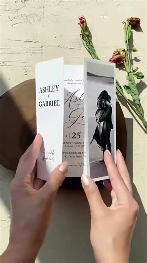 Elegant Minimalist Tri-Fold Wedding Invitation Design Tutorial #WeddingInvites #DIYBrides