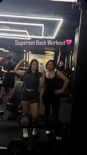 JESS on Instagram: "Save this superset workout for your next back day with your girl🧚🏻🩷 @celsiusofficial #backworkout #workoutwithfriends #supersets #celsiuslivefit #celsiusambassador"