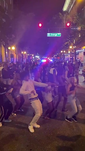 Getting lit in the city 😁