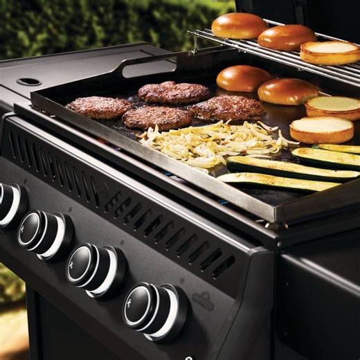 Signature Backyard & BBQ | Napoleon Rogue® PRO Phantom 30" Griddle – Natural Gas 🔥 Turn up the heat on your outdoor cooking game. Built with a durable 430 stainless... | Instagram