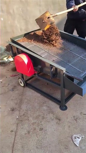 Small vibrating screens are easy to use and cost-effective.