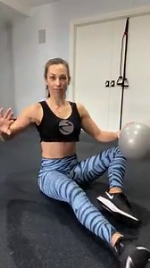 108K views · 2.2K reactions | Check out my favorite ab move from my upcoming program 9 Week Control Freak using the core ball. I’m showing the beginner, intermediate & advanced way to do the move & what you can do now to build up core strength for it. #abs #9weelcontrolfreak | Autumn Calabrese | Facebook