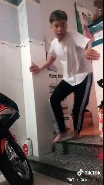 Chạy Súc Quần with Yummie TV | Hiha and Yummie Latest Updates