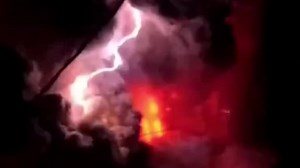 Ruang-Vulkan droht nach Ausbruch ins Meer zu stürzen