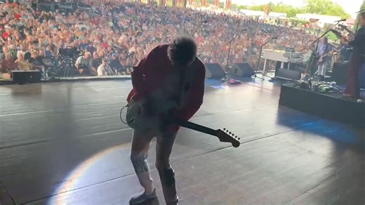 26K views · 895 reactions | Blondie Chaplin wailing on "Sail on Sailor" from Brian's 2022 Summer Tour. | Brian Wilson | Facebook