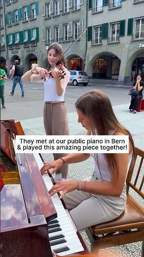 🤩🫶 EXPERIENCE- Ludovico Einaudi || Street Piano Performance || Piano & Violine Duet