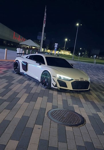 Audi R8 Showcase: Exploring the Pink Audi Marvel