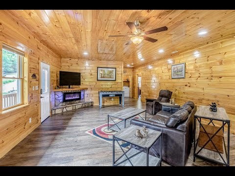 Hilltop Cabin | Cabins in Bryson City