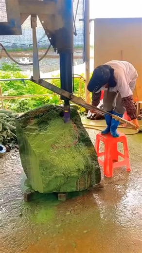 Artwork shere this post for more videos please 👍🏻✅ Follow us @gemhunter011 #art #artwork #fun #artisanalcutting #artisancraft #ArtOfGemCutting #artisanalcutting #stonesetting #StoneArt #StoneArtistry #glassart #gemstones #gemology #gemstonecollection #crystalhealing #preciousstones #gemhunter011 #crystalhealing #crystals #gemstonecutting #gemhunter011 #beforeandafter | Gem Hunter