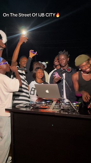 BeOutsideStreetLiveDjMix with DJ Canada Full mix will be out on YouTube…Yall stick to the page link so soon