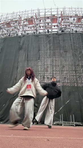 one two three go… @Sơn Lee [ dc: @Romy.S@nchez ] #dance #xh