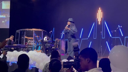 Men mwen m vin ofri ou lavi mwen🙏🏿 à L’Unisson 2ème Édition 🔥 #mapvivpouou😇😍🙏🔥 #Godisgoodallthetime #Worshipmoment #Godiswonderfull | Wiliadel Denervil