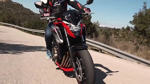 15K views · 712 reactions | The CB650F and CBR650F are the very...