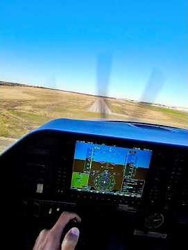 Cockpit Pov. Landing C182 #aviation #airplane #cockpit