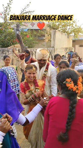 Banjara pelli kuthuru Dance Ni bullet bandi song Marriage Dance st Banjara Culture Pelli Dance New