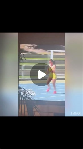 Vivian Grimigni on Instagram: "Étrangement, on a jamais vu ces deux mêmes personnes au même endroit Post-scriptum : @beverly_b_officiel bravos tu as rien lâcher ❤️"