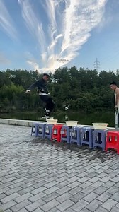1M views · 10K reactions | Chinese Qinggong: Dragonfly Touching Water! To master this skill, one must first clear all distractions from the mind~  #Qinggong #MartialArts #Focus #InnerPeace #kungfu #Fun | iChongqing | Facebook