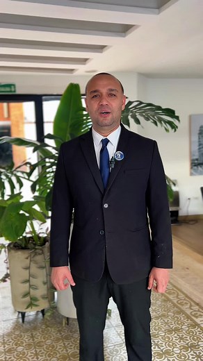 Guido te da la bienvenida al hotel en Bogotá