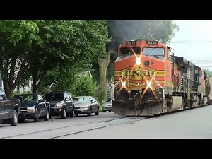 BNSF Street running train in Warsaw IN