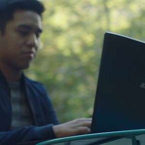 ✔️ Train ✔️ Coffee shop ✔️ Office Wherever you work, the trusty, stable wireless connection on the Aspire Series will help you stay productive. Learn more:http://spr.ly/6184DuT8a | Acer