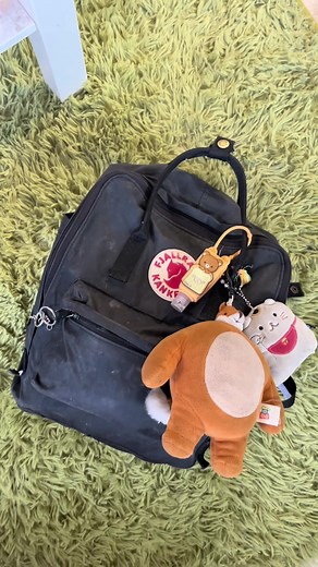What's In My Backpack | University Student Essentials