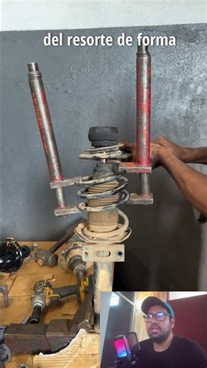 ✅This is how they compress a suspension spring with a two-arm tool!#mechanics #cars #workshop
