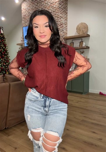 Casual Fall Fashion: Cute Top and Denim Outfit Inspiration