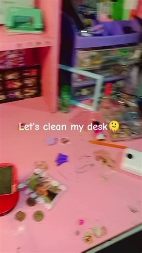 Desk Cleaning Routine: Tips for Staying Organized