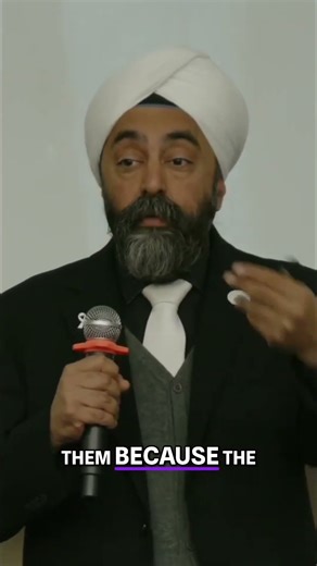 Vaping vs. Smoking: What's REALLY Harmful to Your Lungs?