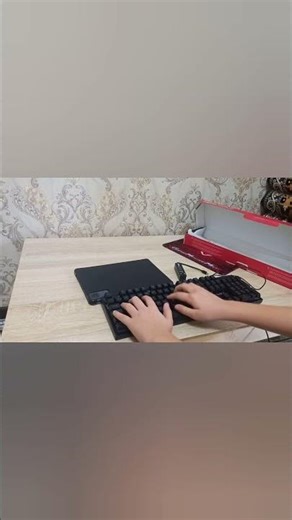 How to connect a keyboard and mouse to a tablet or phone
