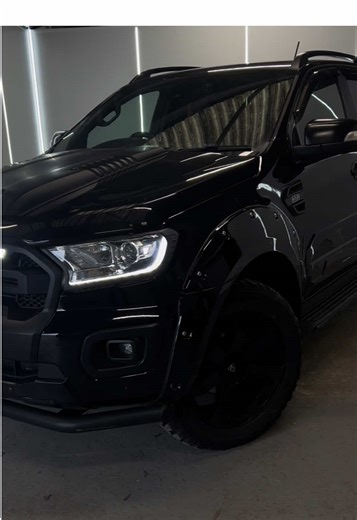 FORD RANGER WILDTRAK 3.2L DIESEL - WIDE ARCH BODYKIT | A Fantastic Example 💨 Price: £23,450.00 No VAT✔️ ✔️ 2020 Model ✔️ 60,000 miles ✔️ Desirable 3.2L engine – chain driven (no wet belt) ✔️ 6 Speed Automatic 💎 Rare to find a 3.2L Wildtrak with these extras and no VAT. Exterior / Upgrades- ✔️ Black exterior ✔️ Black alloy wheels ✔️ Wide arch body kit ✔️ City bar ✔️ Tow bar ✔️ Rear privacy glass ✔️ Extra lights on front bumper Security Extras (£1,500.00 Worth Of Extras Fitted) ✔️ Ghost immobili