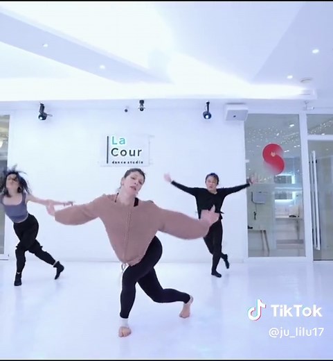 Yosh Lara Naked Contemporary Dance feat. Julia | Lyrical Jazz Showcase
