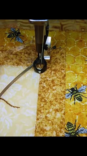 A peek at the stitching on Jan’s bees table topper | Creative Longarm Quilting by Karen Marchetti