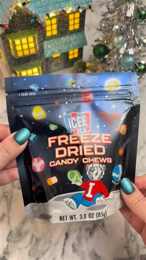 #gifted ICEE Freeze Dried Candy Chews! These freeze dried candies are so good! The flavors are delicious. The colors are vibrant. The crunch is crunchtastic! This candy would make a sweet stocking stuffer! Thanks to @iceecandyusa for gifting this to us! #scatteredadventures #candy #asmr #icee #foodie #foodblogger #sweets #treats #asmrfood #tastetest #foodreview #freezedried #freezedriedcandy #foodnews #foodgram #stockingstuffers #foodinfluencer #candycandy @theiceecompany | Scattered Adventures