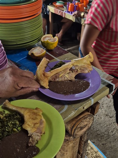 Makanan Khas Tasak Telu di Rumah Makantinin