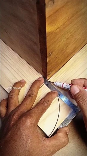Beautifying the wooden board meeting at the end of the corner #trick #woodjoint #woodworking